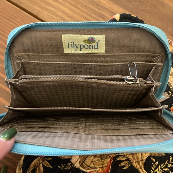 Lily Pad Wallet - Picture 3 of 4